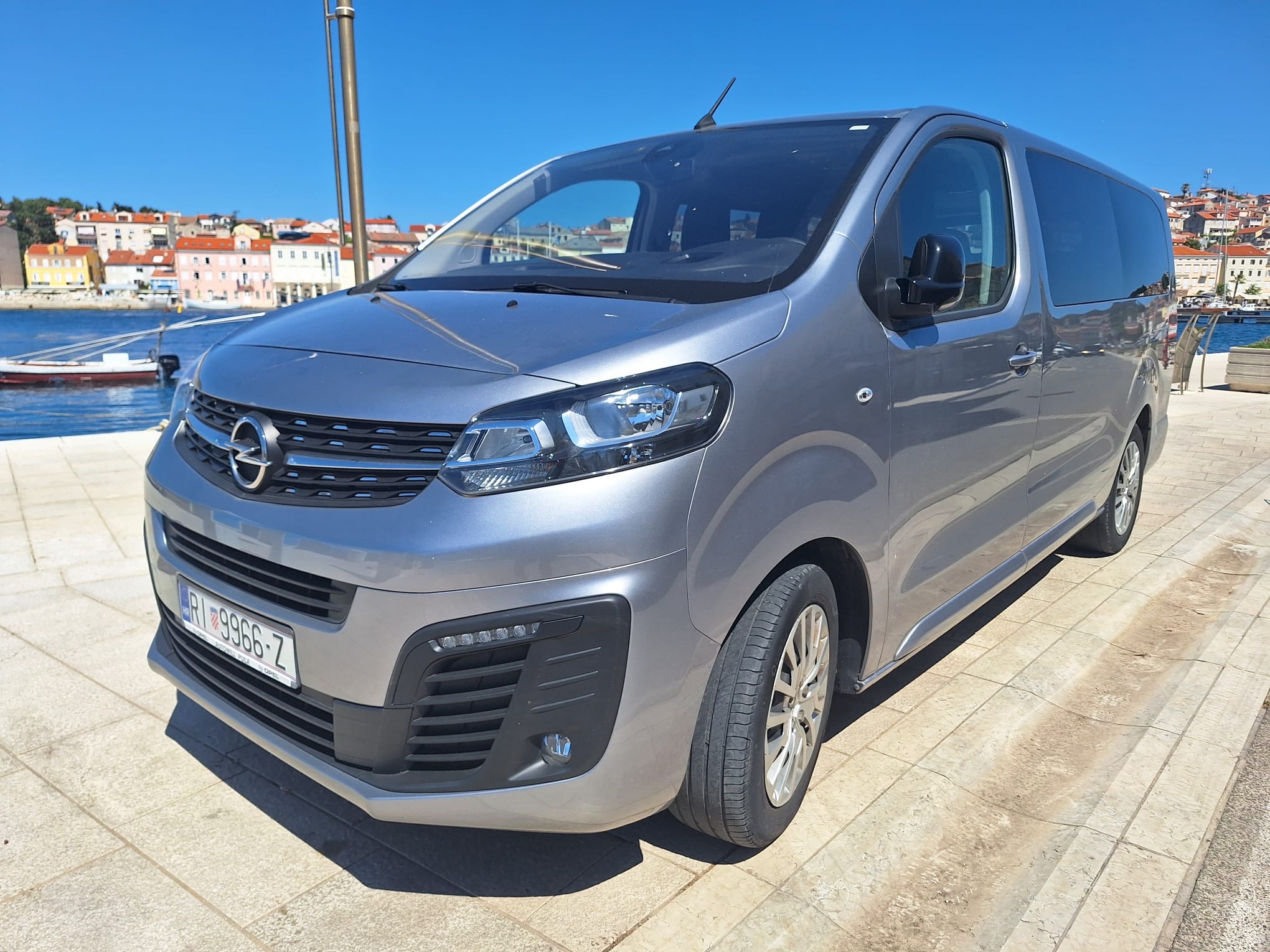 Taksi JAM vozilo Zaphira Mali Losinj